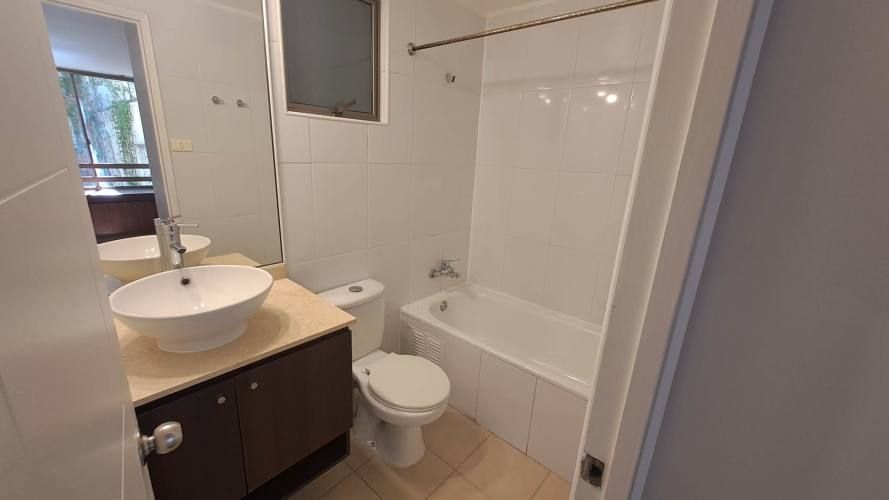 SE ARRIENDA DEPARTAMENTO AÑO CORRIDO EN SANTIAGO CENTRO GASTO COMUN INCLUIDO, 2 DORMITORIOS Y 2 BAÑOS, BODEGA