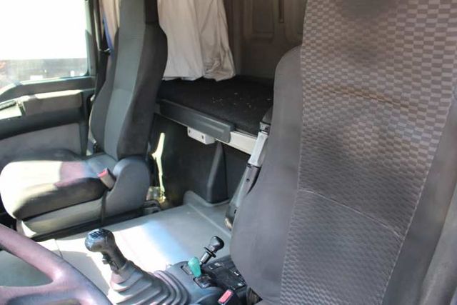 Tracto Man TGA28 AÑO  LITERA