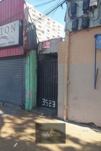 Casa Usada en Venta Estacion Central con 6 D 2 B Al Contado