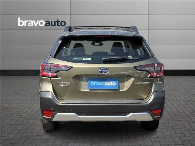 SUBARU OUTBACK 2022