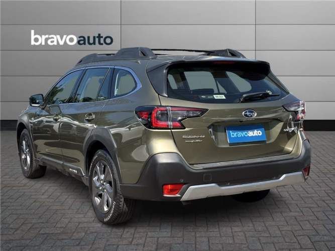 SUBARU OUTBACK 2022