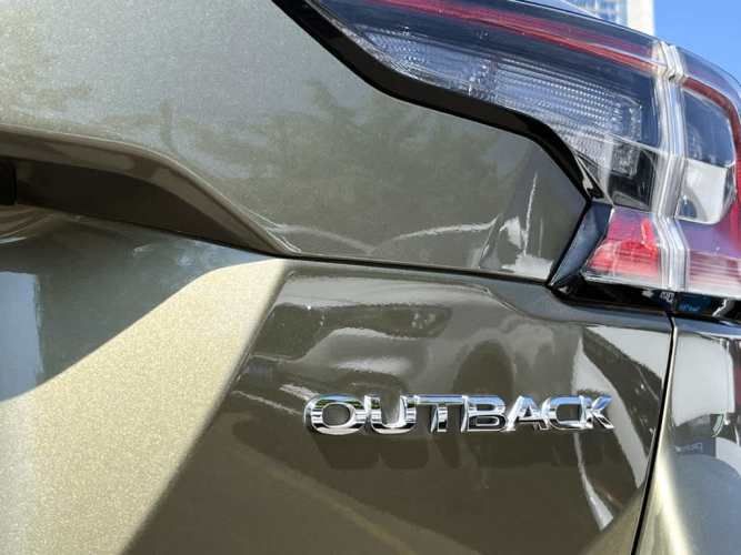 SUBARU OUTBACK 2022