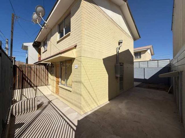 Se vende hermosa Casa solida Llanos 1