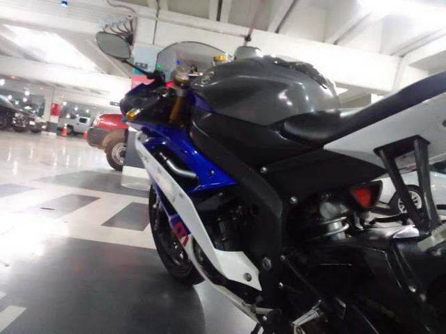 Yamaha R6