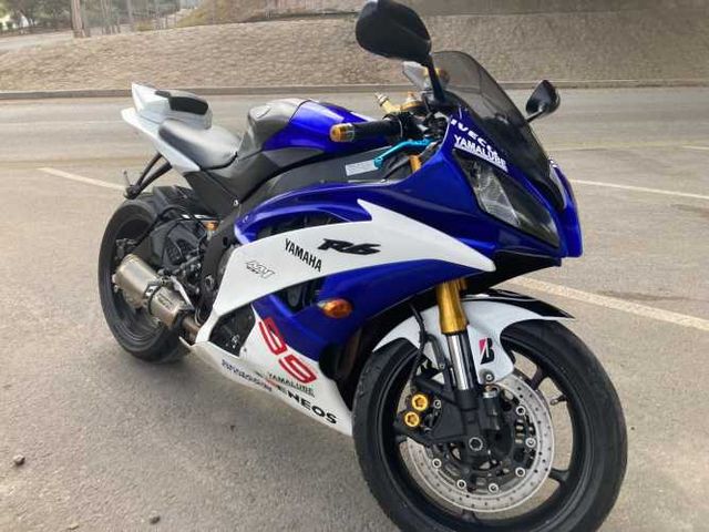 Yamaha R6