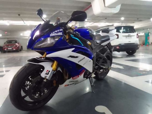 Yamaha R6