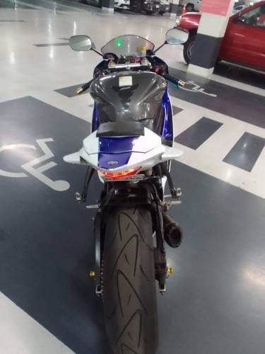 Yamaha R6
