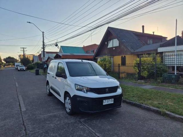 Peugeot partner año 2020 full diesel