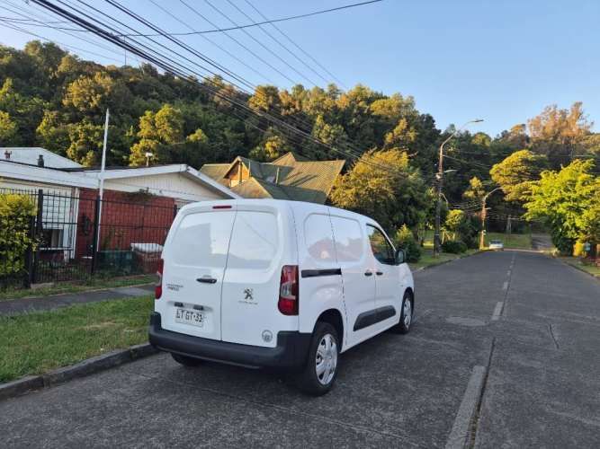 Peugeot partner año 2020 full diesel