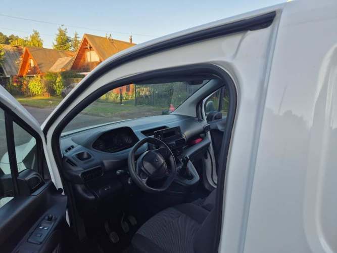 Peugeot partner año 2020 full diesel