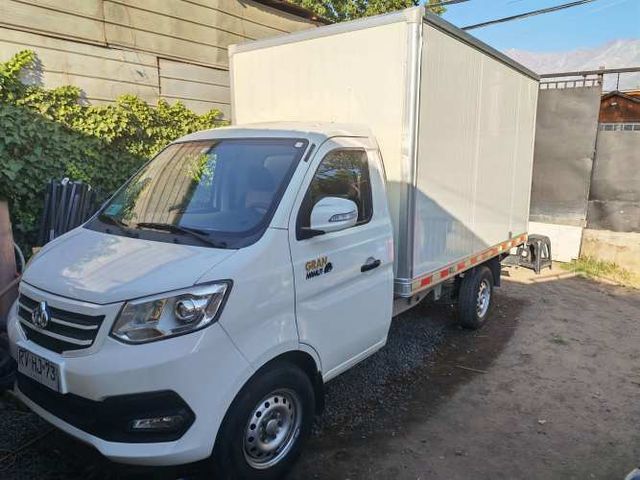 SE VENDE CAMIÓN KYC T3 CARGO BOX – AÑO 2022