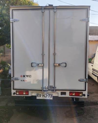 SE VENDE CAMIÓN KYC T3 CARGO BOX – AÑO 2022