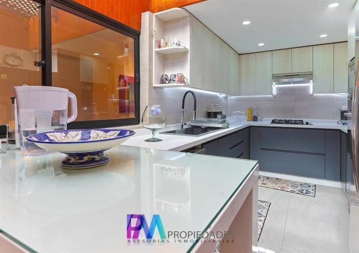 CASA jose toribio medina con luis cruz