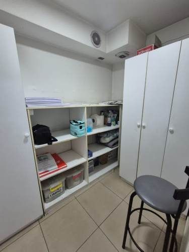 LOCAL COMERCIAL YUNGAY 475. Edificio Medico Escorial