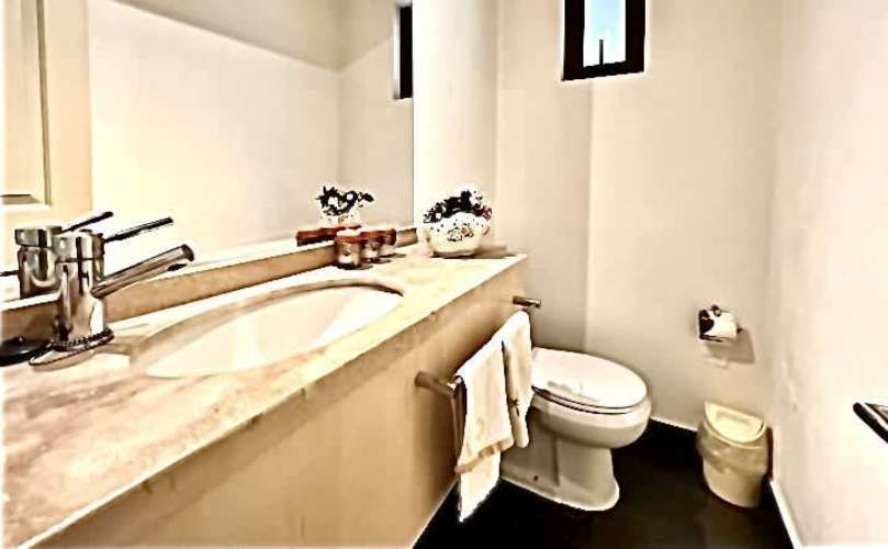 CASA PIEDRA ROJA, CHICUREO