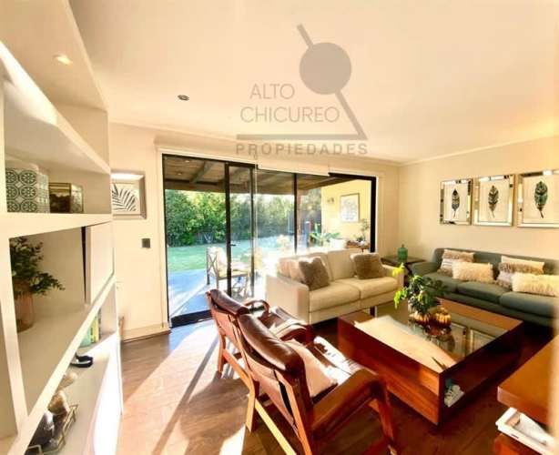 CASA PIEDRA ROJA - CHICUREO