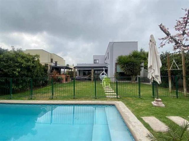 CASA Av.Padre sergio correa con Av. Jose Rabat