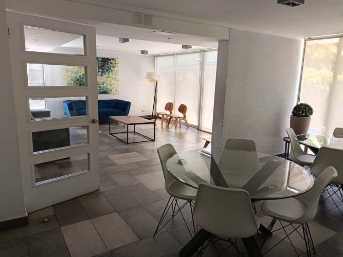 Acogedor departamento seminuevo a pasos  Metro Lo Ovalle