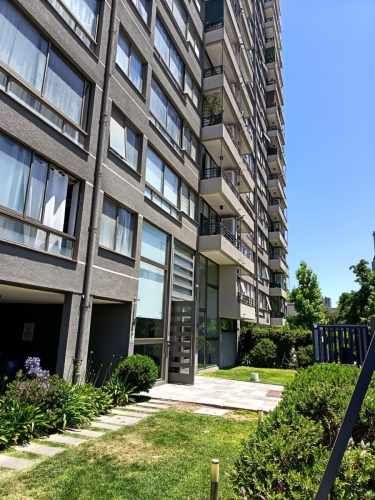 Acogedor departamento seminuevo a pasos  Metro Lo Ovalle