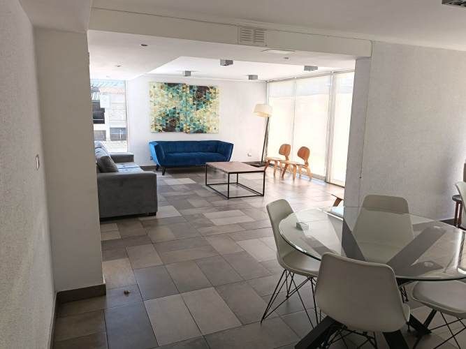 Acogedor departamento seminuevo a pasos  Metro Lo Ovalle