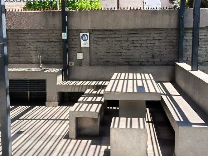 Acogedor departamento seminuevo a pasos  Metro Lo Ovalle