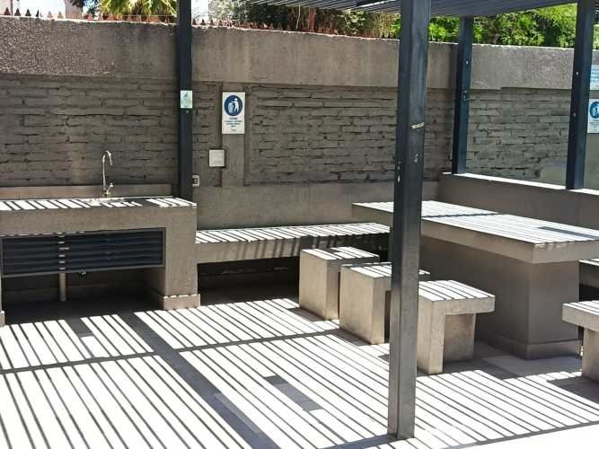 Acogedor departamento seminuevo a pasos  Metro Lo Ovalle