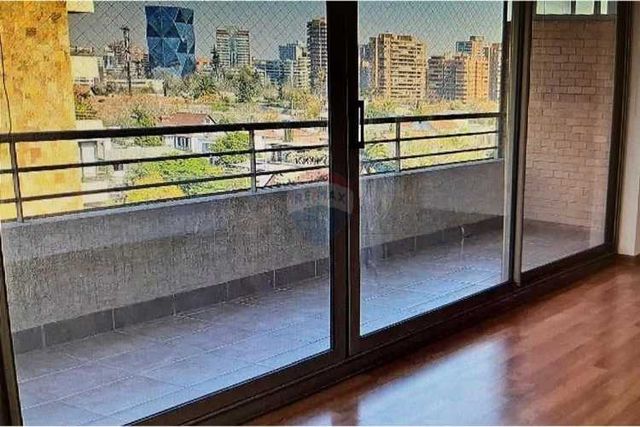 Amplio y comodo dpto en las condes