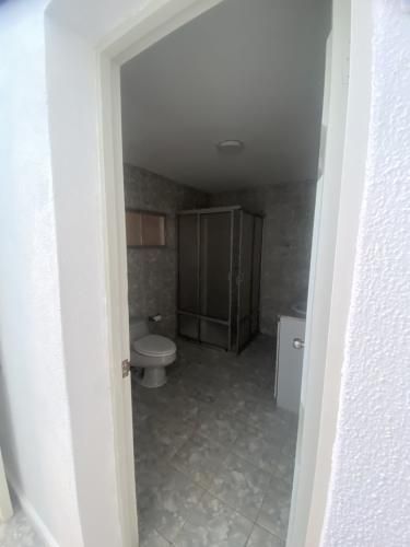 ARRIENDO CASA 5D 2B CON CERTIFICACION