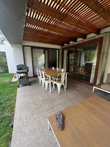 EXCELENTE CASA SAN CARLOS APOQUINDO  GRAN OPORTUNIDAD