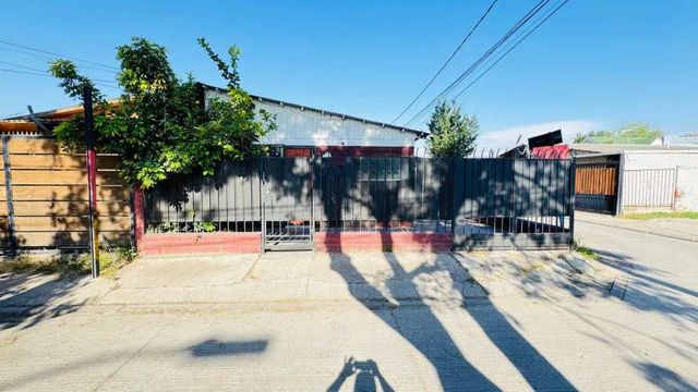 SE VENDE PROPIEDAD DE UN PISO EN QUILICURA CERCANO METRO