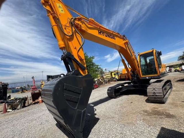 Hyundai excavadora modelo 260 muy buen estado