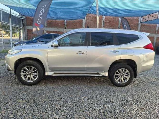 MITSUBISHI MONTERO SPORT 4X4 2017