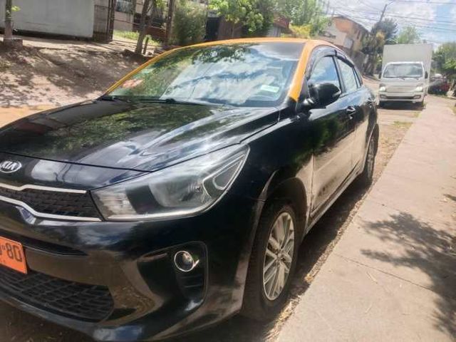 Taxi Kia rio 2019