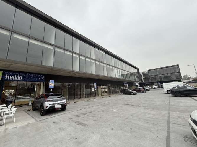 Oficina 31 m2 con estacionamiento y bodega