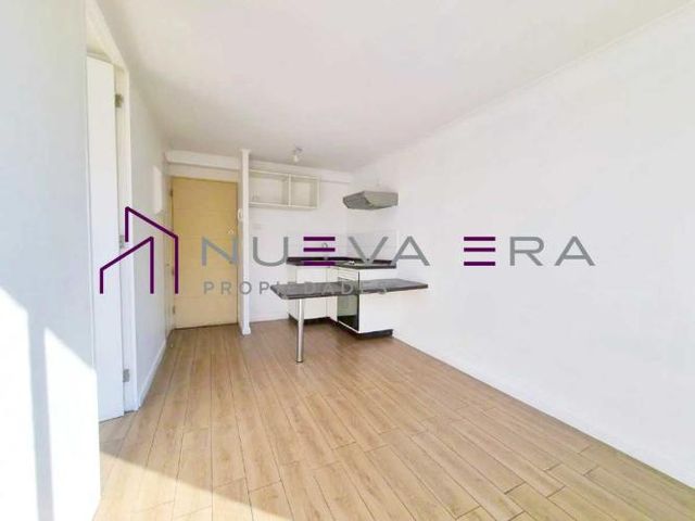 Arriendo Dpto 1D con Balcón En Las Rejas (132860)