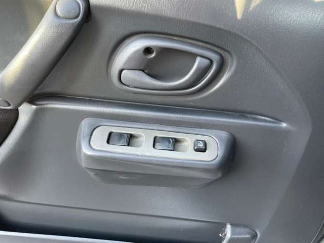 SUZUKI JIMNY JLX 1.3 4X4 2012