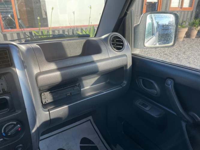 SUZUKI JIMNY JLX 1.3 4X4 2012
