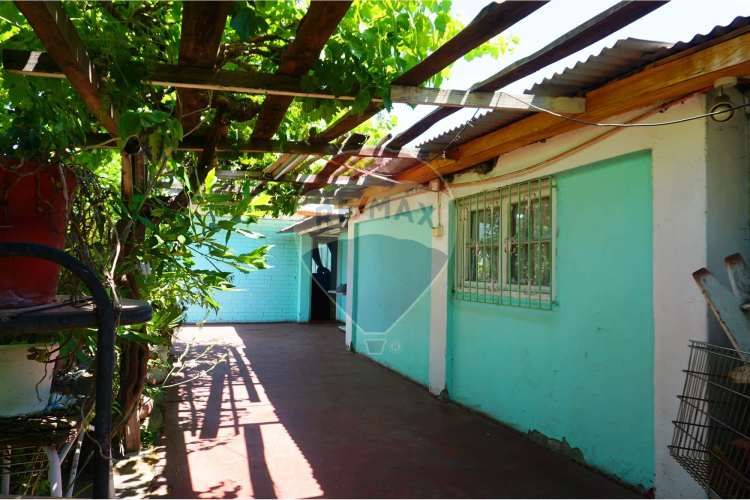 Comoda casa a cuadras del metro la granja