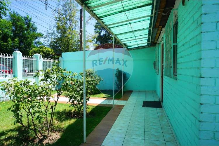 Comoda casa a cuadras del metro la granja