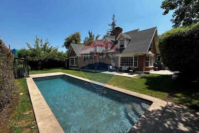 Casa estilo georgian excelente ubicación