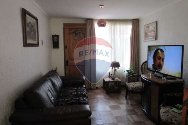 Casa 4 domitorios y 2 baños