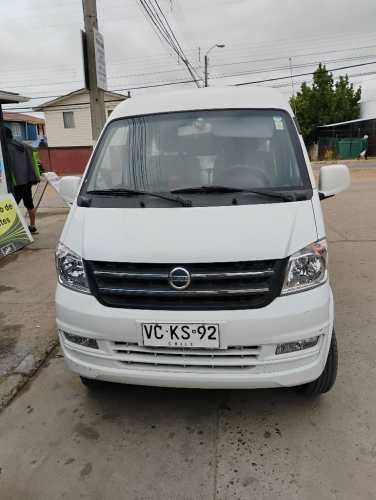 Se vende furgón con poco uso