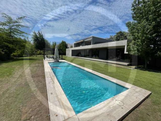 Ideal Inversión en Zona Residencial (132456)