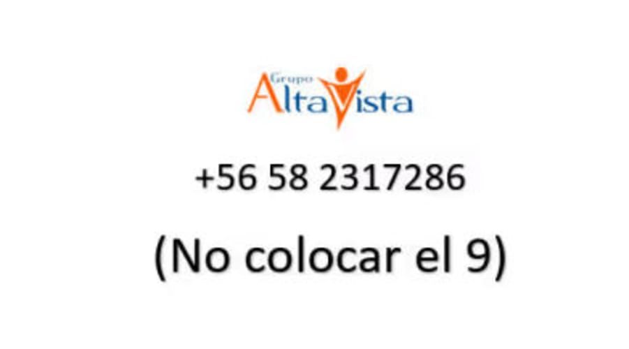 Junior joven con licencia de conducir