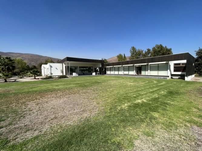 Se vende o arrienda casa en Las brisas de Chicureo