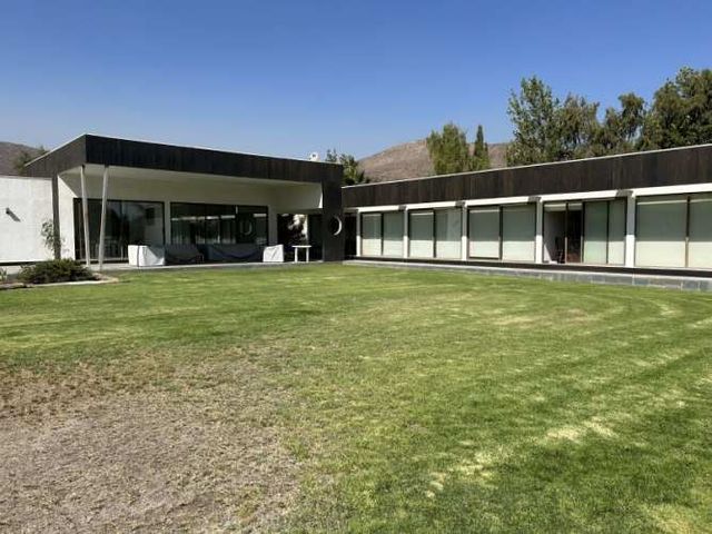 Se vende o arrienda casa en Las brisas de Chicureo