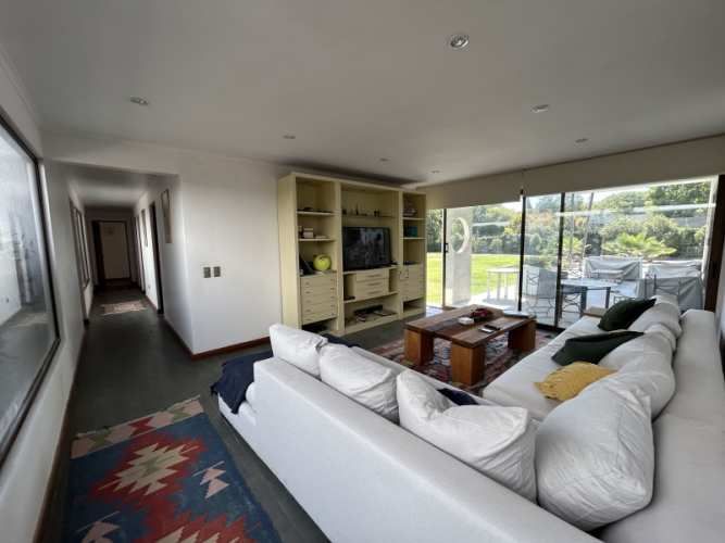 Se vende o arrienda casa en Las brisas de Chicureo