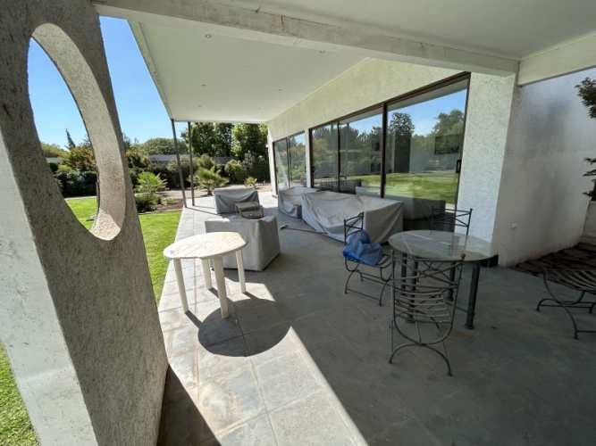 Se vende o arrienda casa en Las brisas de Chicureo