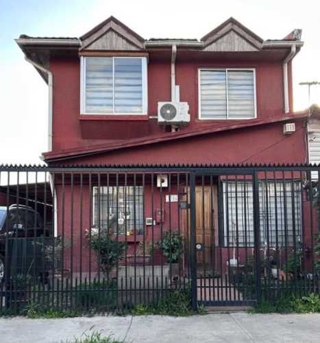 Se vende casa en conjunto habitacional Jardín de Versalles II