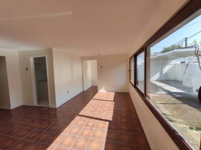 EXCELENTE PROPIEDAD REMODELADA CON 2 CASAS (4D-3B) – MANUEL ANTONIO MAIRA, PROVIDENCIA